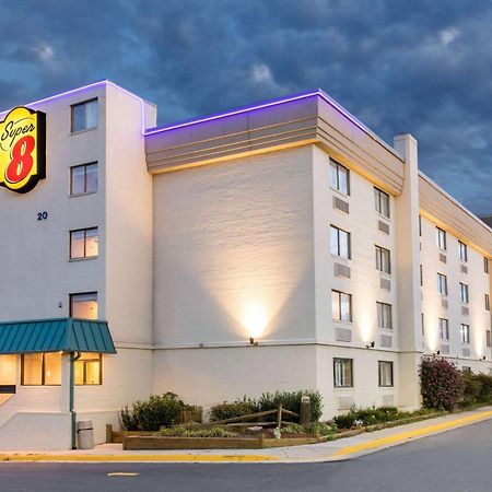 Super 8 By Wyndham Frederick Otel Dış mekan fotoğraf