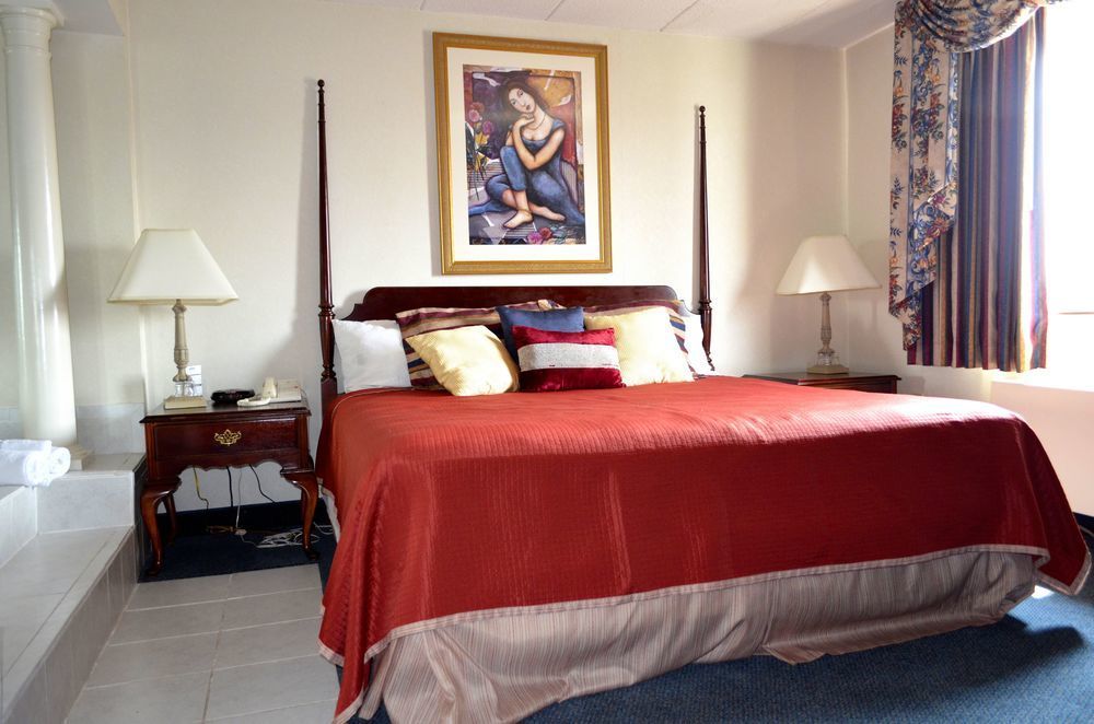 Super 8 By Wyndham Frederick Otel Dış mekan fotoğraf
