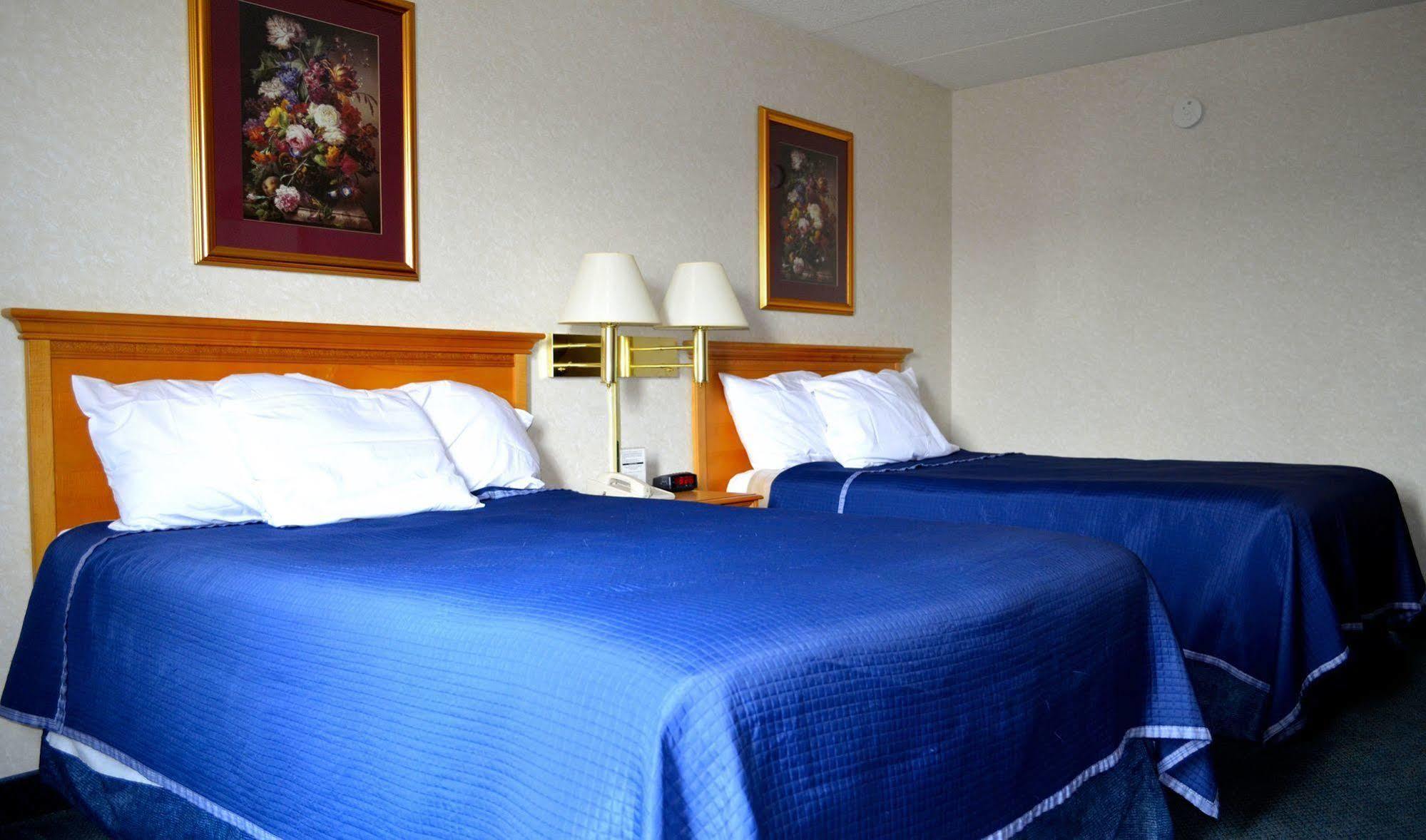 Super 8 By Wyndham Frederick Otel Dış mekan fotoğraf